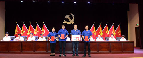 三環(huán)集團優(yōu)秀共產(chǎn)黨員標兵、優(yōu)秀共產(chǎn)黨員、先進基層黨組織_副本_副本.jpg